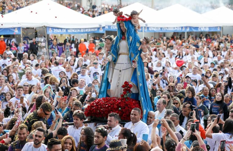 Pentecostes reúne fiéis no Taguaparque e celebra 27ª edição