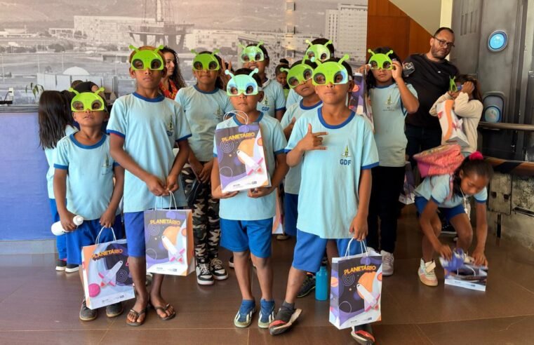 Planetário de Brasília recebe estudantes venezuelanos em visita educativa