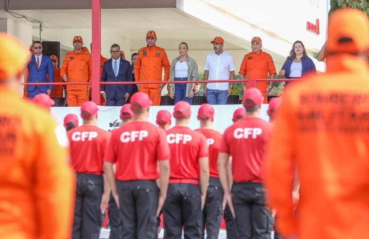 Praças dos Bombeiros trocam uniforme em solenidade com governadora Celina Leão