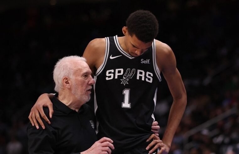 San Antonio Spurs atropelam Wolves, empatam série e têm apoio de Gregg Popovich nos ajustes