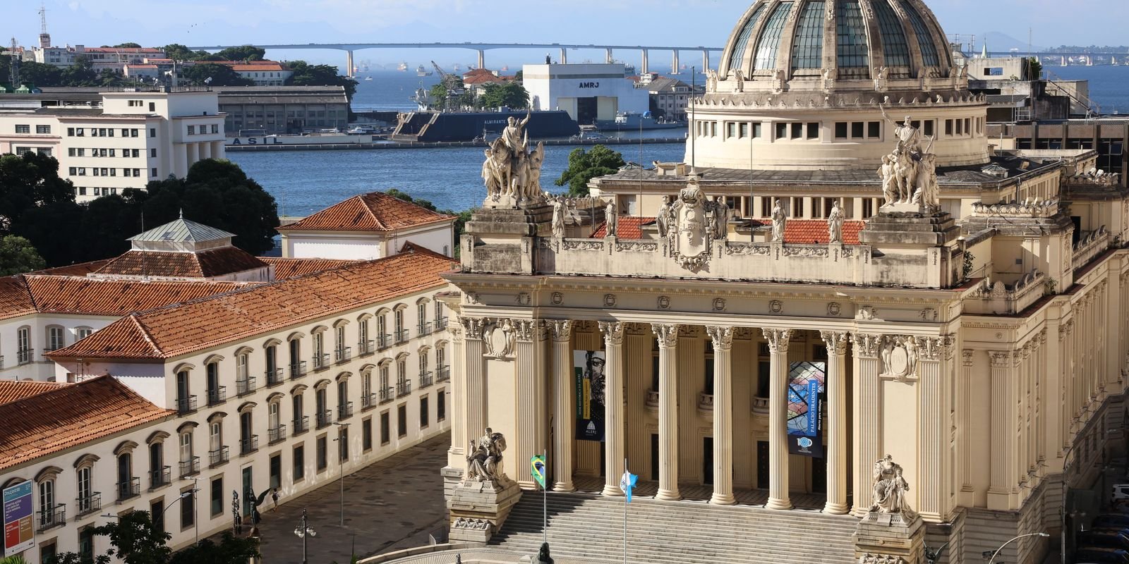 Sede do Legislativo fluminense, Palácio Tiradentes celebra centenário