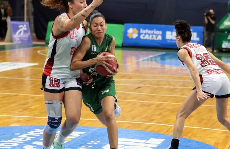 Sesi Araraquara vence o Cerrado e encosta na liderança da LBF