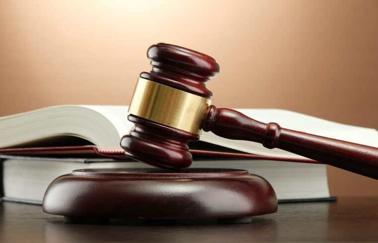 Supermercado condenado por deter cliente e filha por furto equivocado
