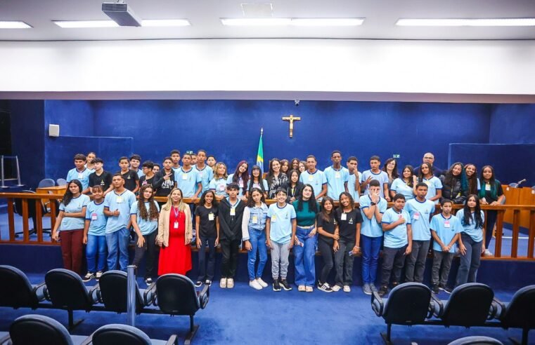 TJDFT recebe alunos do CEF 405 em programa de cidadania
