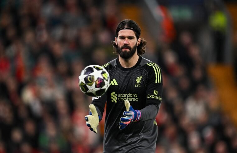 Titular absoluto no gol da seleção, Alisson chega à Copa do Mundo atormentado por lesões