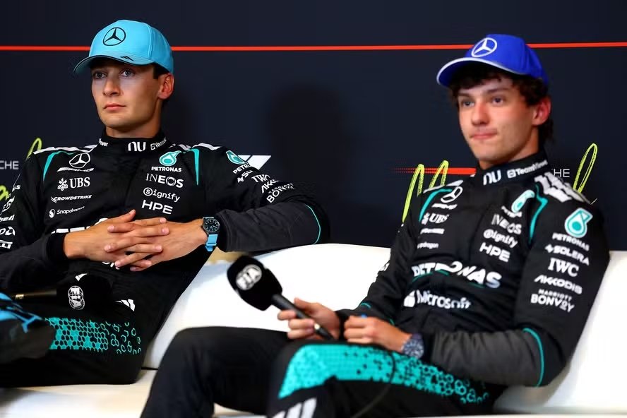 Toto Wolff admite controlar rivalidade entre Kimi Antonelli e George Russell após tensão no GP do Canadá