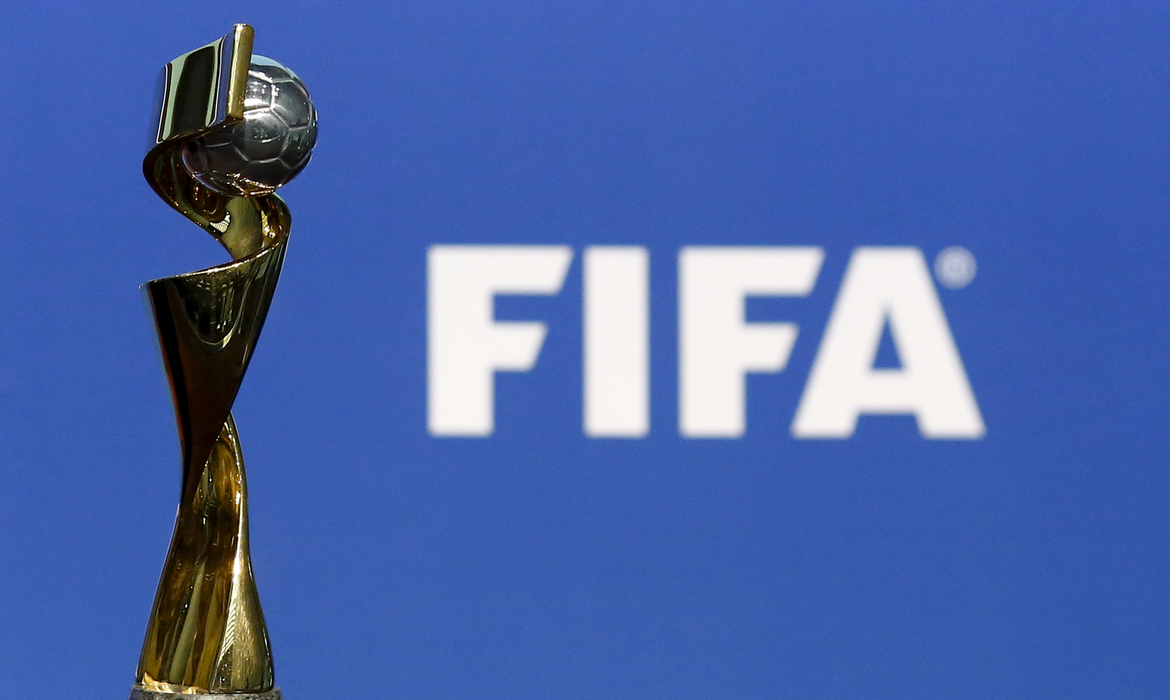 Um quarto dos jogos da Copa deve acontecer em condições insalubres de calor, diz estudo