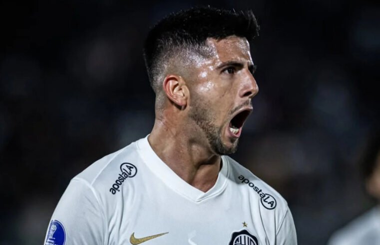 Vasco sofre virada do Olimpia no Paraguai e perde liderança do grupo na Sul-Americana