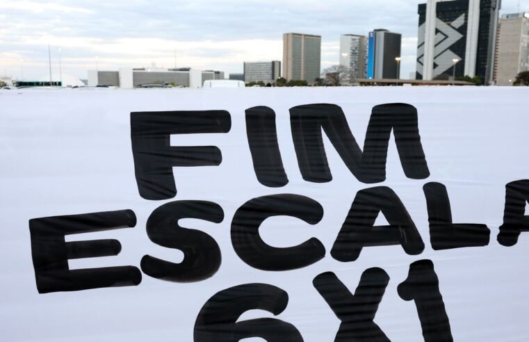 Vereadores fazem “protocolaço” de projetos pelo fim da escala 6×1