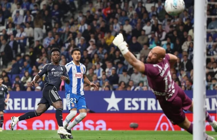 Vinícius Júnior atinge 20 gols pela 5ª temporada seguida e iguala ídolos do Real Madrid