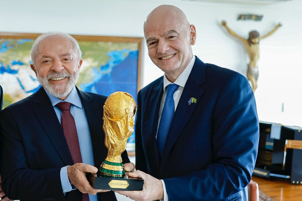 ‘Estamos prontos’, diz Infantino a menos de um mês da Copa do Mundo