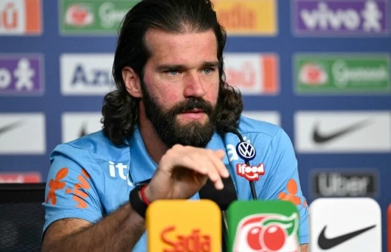 Alisson considera positivo Seleção gerar dúvidas antes da Copa