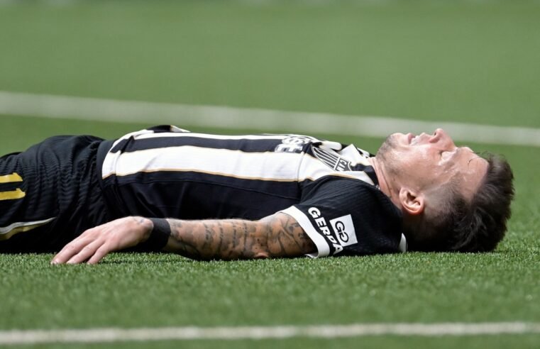 Atlético-MG vence em São Januário e mantém Vasco no Z4 do Brasileiro