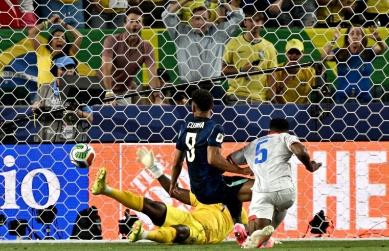Brasil faz 3 a 0 no Haiti no primeiro tempo e encaminha primeira vitória na Copa