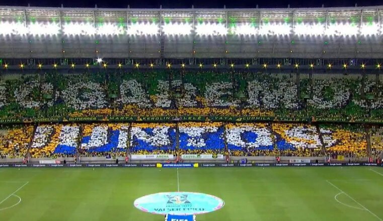 Brasil perde amistoso e a cabeça para os Estados Unidos na Arena Castelão