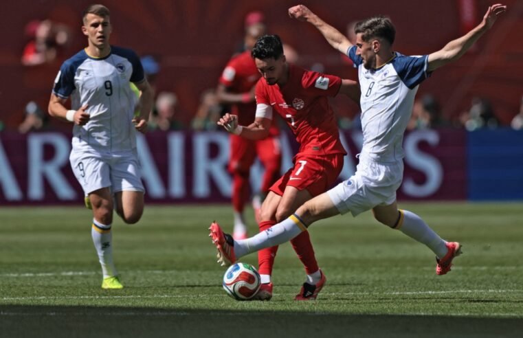 Canadá estreia na Copa do Mundo em casa com empate (1-1) contra Bósnia