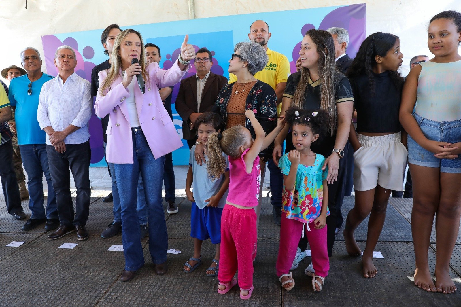 Celina Leão inaugura pavimentação da DF-205 e autoriza nova obra na Fercal