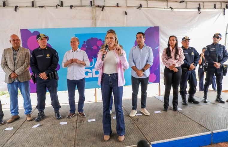 Celina assina ordem para nova sede do 16º BPM em Brazlândia