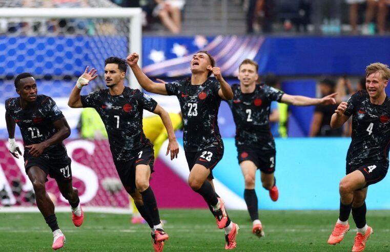 Com gol no final, Canadá vence Africa do Sul e vai às oitavas da Copa