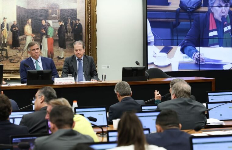 Comissão da Câmara aprova redução da maioridade penal para 16 anos