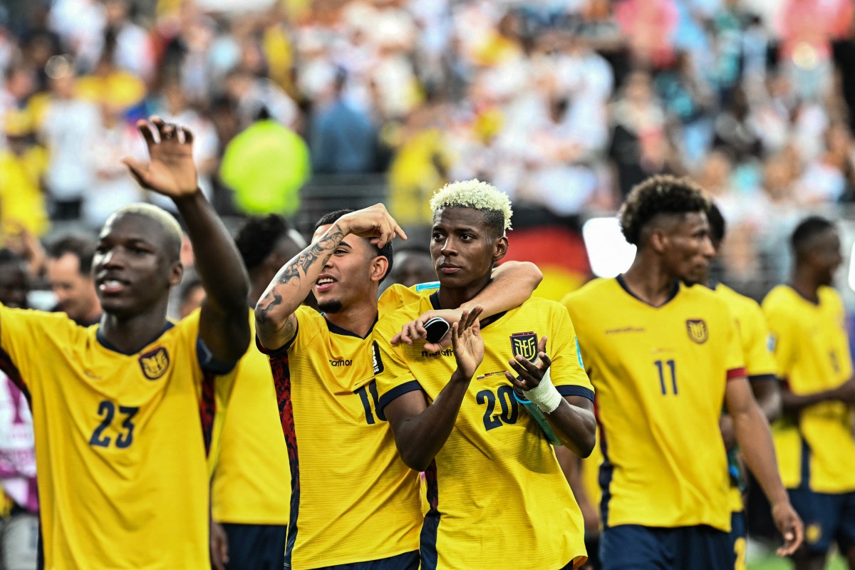 Equador vence Alemanha (2-1) e vai aos 16-avos da Copa do Mundo