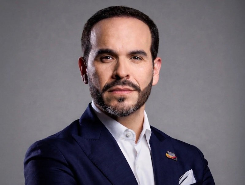 Espriella derrota extrema-esquerda e se elege presidente da Colômbia