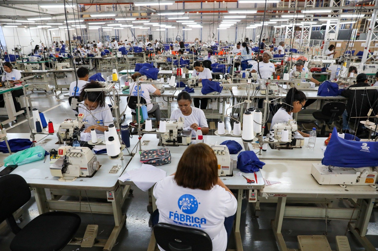 Fábrica Social amplia horários para incentivar renda dos alunos