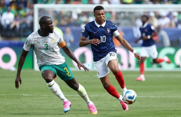 França vence Senegal por 3 a 1 na estreia do Grupo I
