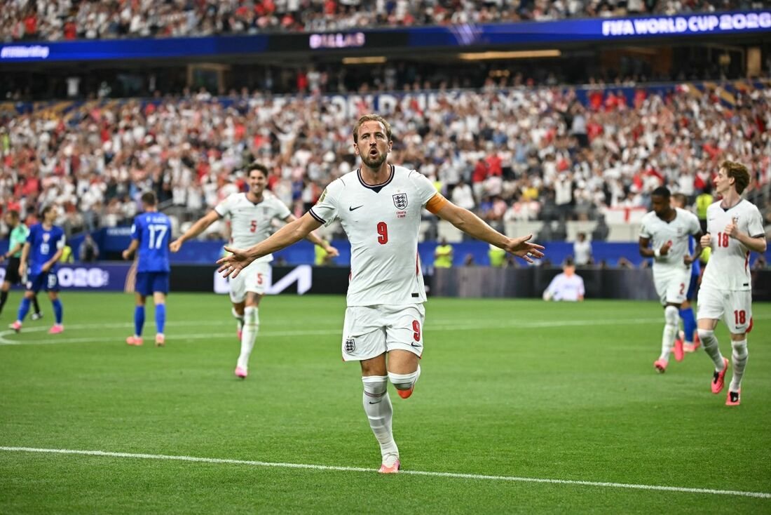 Inglaterra tem dúvidas na defesa, apesar de início com fôlego na Copa do Mundo