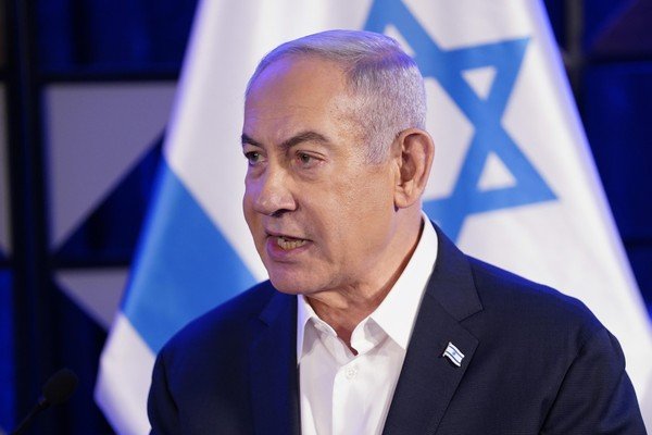 Israel esmaga posições terroristas com aval e apoio dos EUA