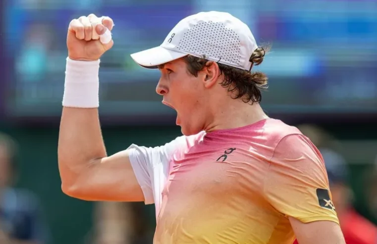 João Fonseca bate Ruud e vai às quartas em Roland Garros