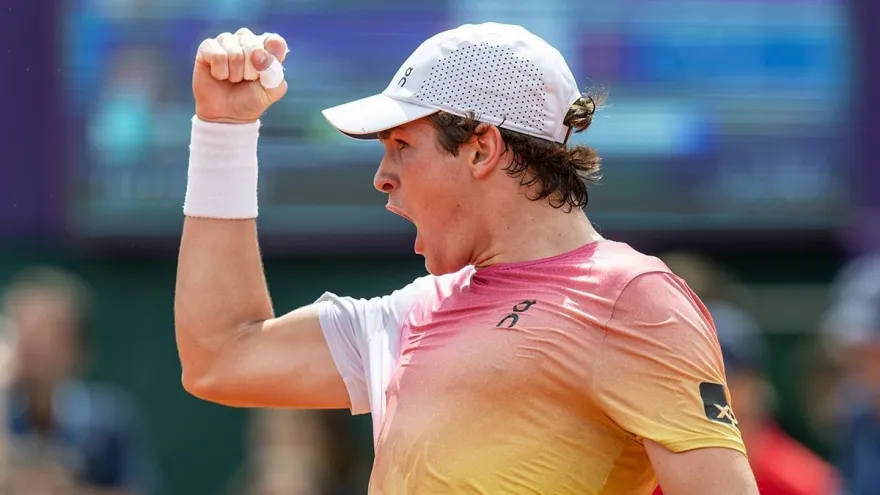 João Fonseca bate Ruud e vai às quartas em Roland Garros