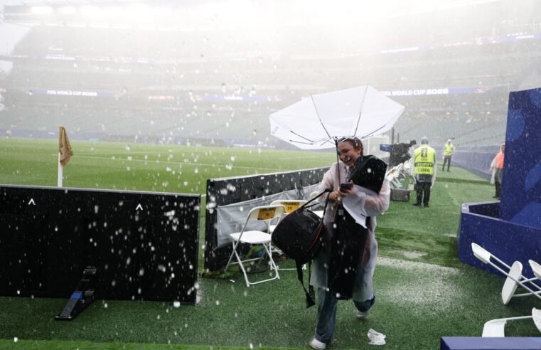 Jogo entre França e Iraque é suspenso devido a alerta de tempestade severa na Filadélfia (Fifa)