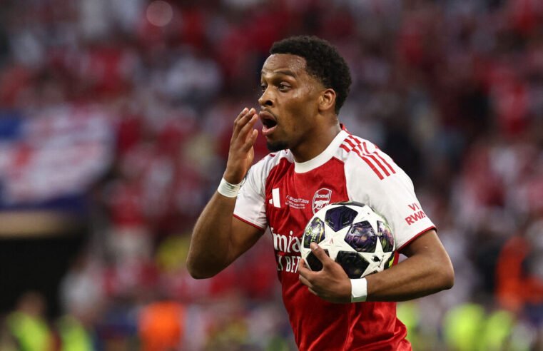 Lateral holandês Jurriën Timber é cortado da Copa por lesão e substituído por Lutsharel Geertruida