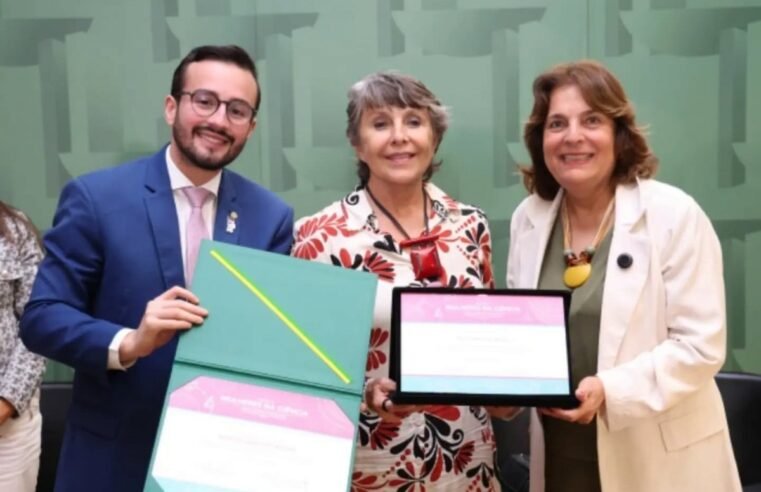 Márcia Abrahão é agraciada com Prêmio Mulheres na Ciência da Câmara Federal