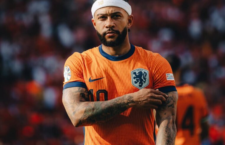 Memphis é elogiado pelo rei da Holanda após goleada sobre Suécia: ‘É maravilhoso ter você aqui’
