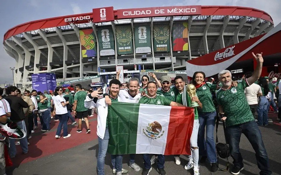 México abre sua terceira Copa do Mundo com África do Sul, Shakira e protestos
