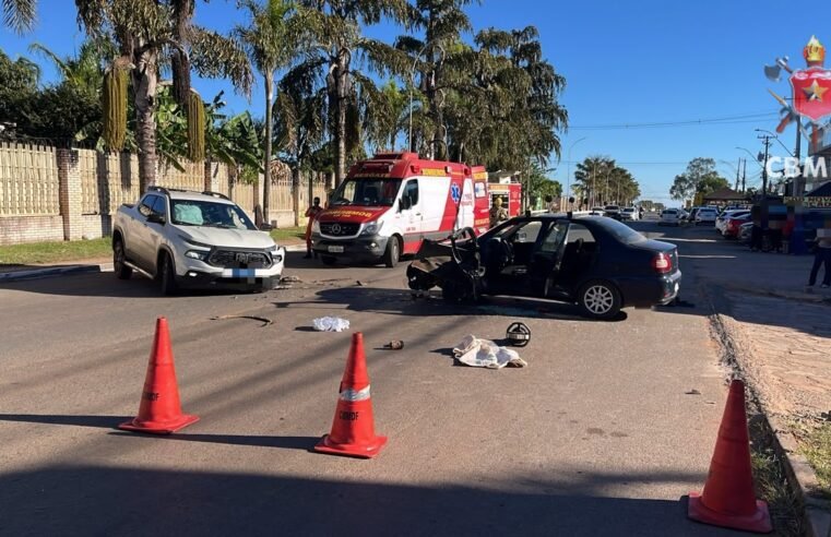 Motorista é levado ao hospital após batida entre dois veículos no Gama
