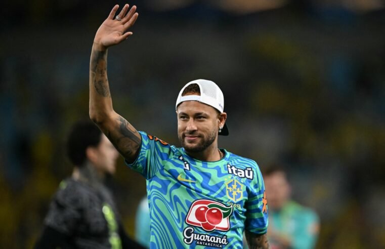 Neymar fará exame para voltar a campo semana que vem, diz Ancelotti