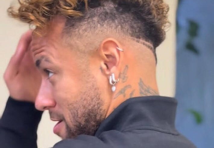 Neymar lança novo corte de cabelo para a Copa do Mundo 2026; veja vídeo