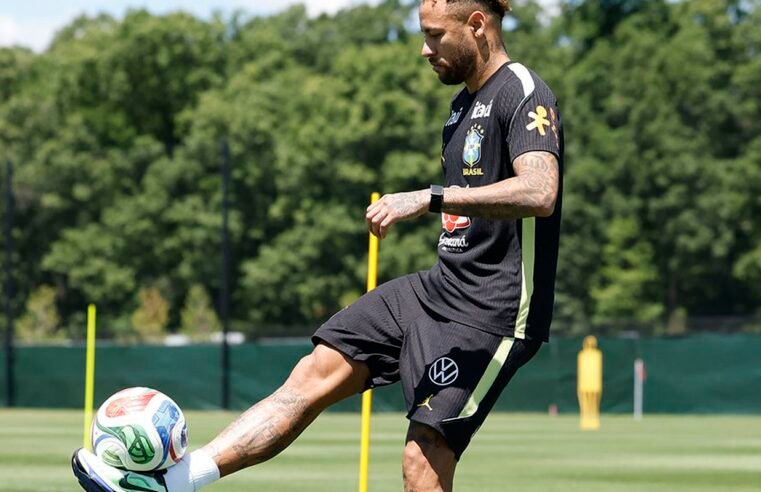 Neymar volta a treinar com a seleção a 2 dias do jogo contra o Haiti