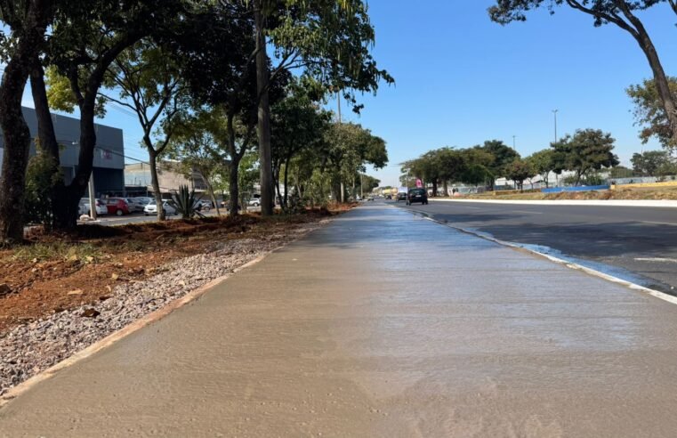Obras de calçadas e ciclovia da M2 entram em concretagem em Ceilândia