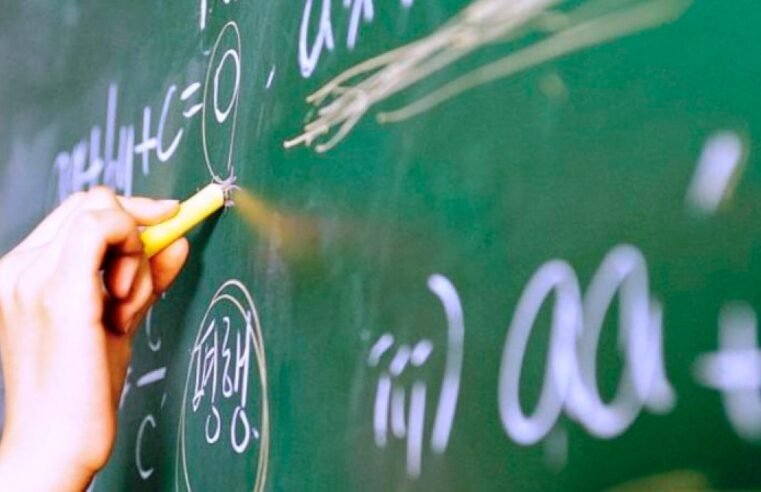 Orgulho LGBT: professora trans na Papuda defende a educação como espaço seguro