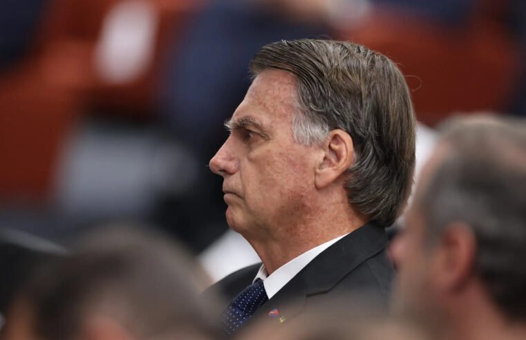 PCDF pede autorização ao STF para ouvir Bolsonaro sobre arma apreendida