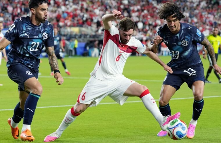 Paraguai vence por 1 a 0 e elimina Turquia no grupo D da Copa