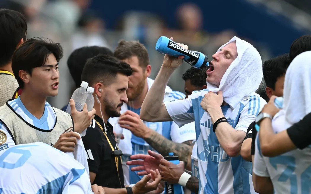 Pausa para hidratação na Copa do Mundo: saúde ou interesse comercial?