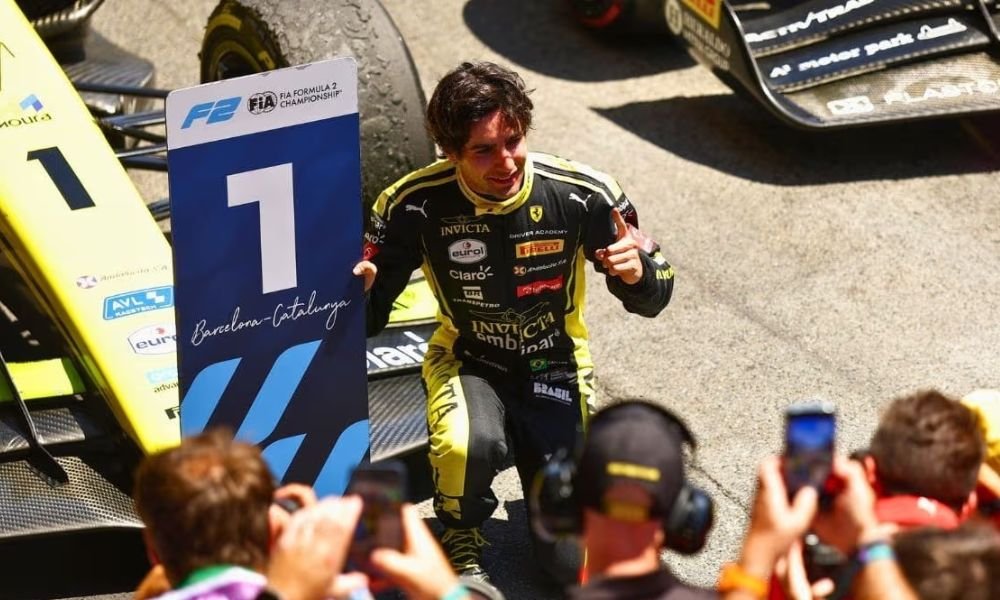 Rafael Câmara leva corrida principal de Barcelona e vence pela primeira vez na Fórmula 2