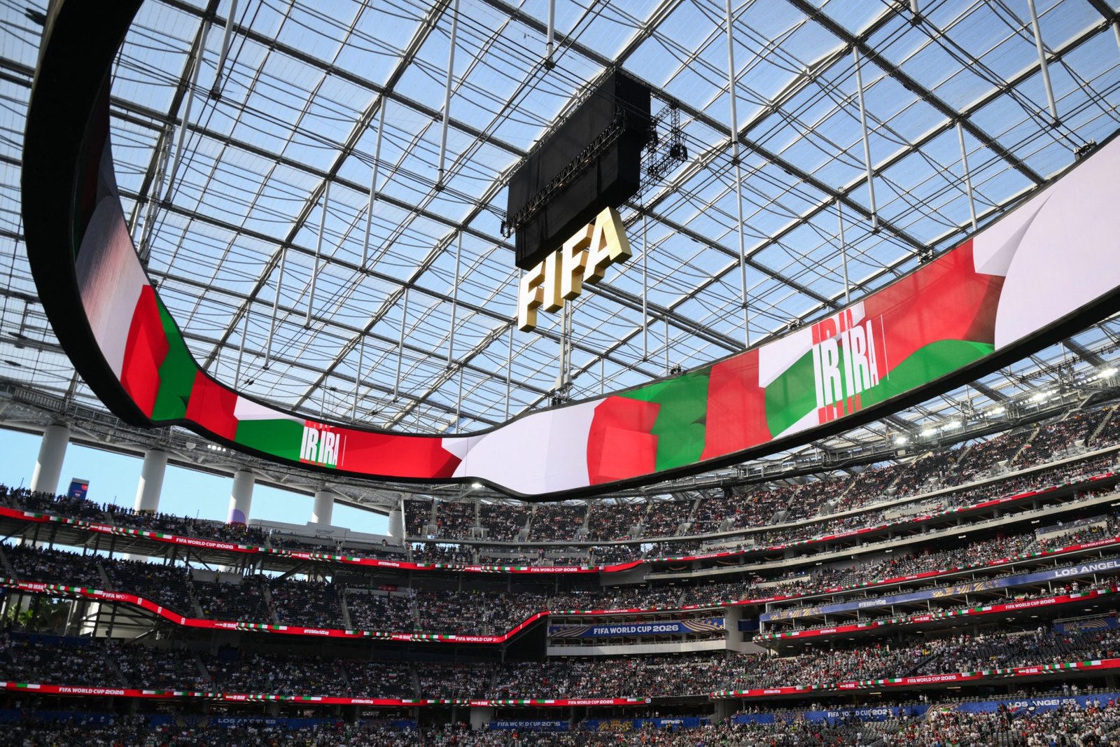 Seleção iraniana deixa carta por paz após empate com a Bélgica