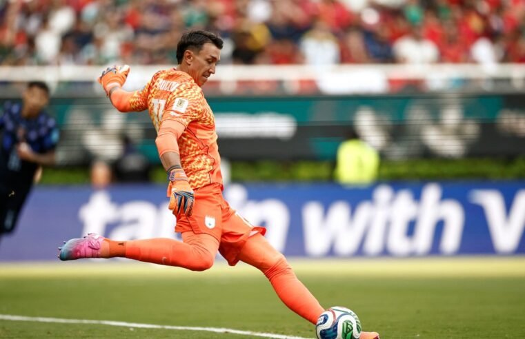 Vilão do Uruguai na Copa, Muslera havia se aposentado da seleção em 2024