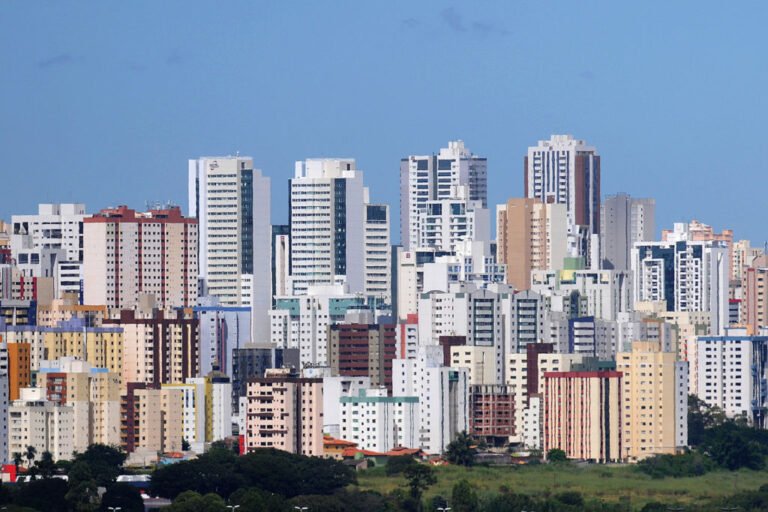 Acesso a financiamento é o maior desafio para compradores de imóveis na capital federal, aponta pesquisa 